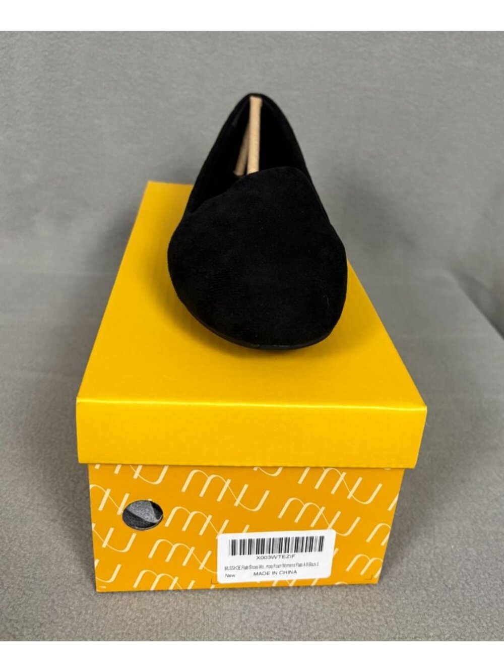 Musshoe Women's Suede Slip-On Flats Loafers Black Size 6 New With Box.